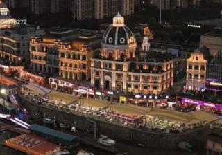 单亲奶爸凌晨三点下班，每天卖200斤小龙虾养女