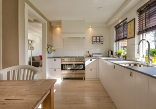 facebook跑家具市场成本多少？facebook广告优惠活动有哪些？