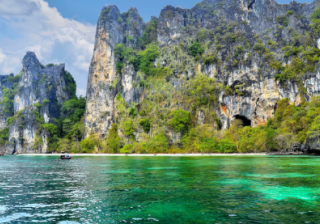 在小米商店投放教育广告需要什么资质？