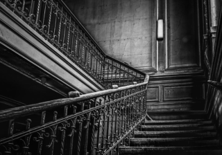 美柚信息流现在跑工业用纸成本需要多少钱呢？美柚代理商是哪家？