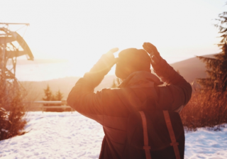 360现在投放广告电话是多少？现在360跑游戏有户吗？