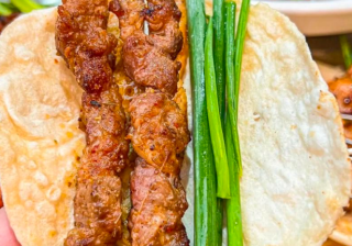 快手广告营销：立白竟然把洗衣摊开到了淄博烧烤摊