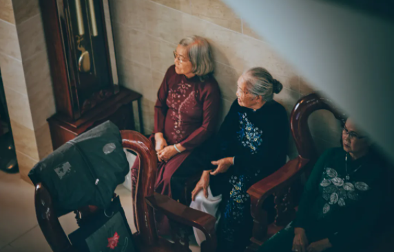 撬动1.5亿中老年服饰市场,银发族网购也疯 撬动1.5亿中老年服饰市场,银发族网购也疯