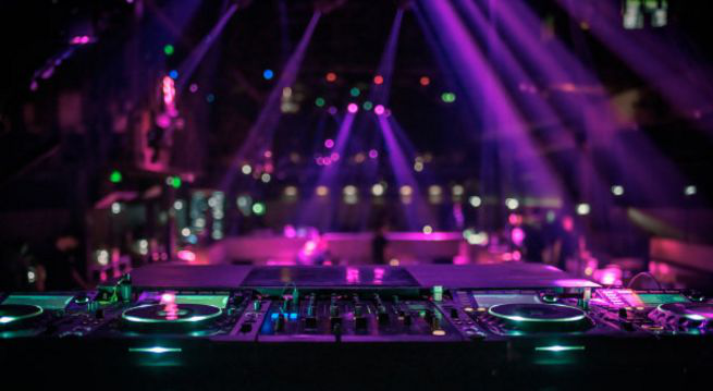 调音台的作用和效果图示(调音台输入接口图解) 调音台的作用和效果图示(调音台输入接口图解)