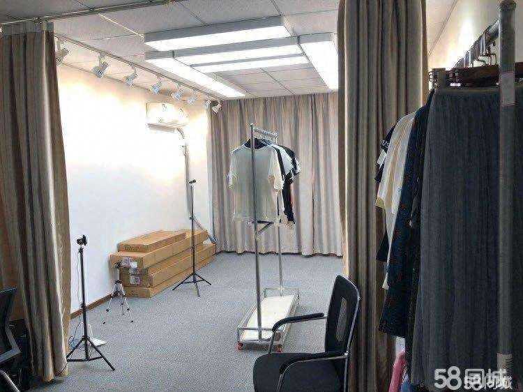 淘宝直播间图片店铺装修（淘宝店铺装修效果图大全）