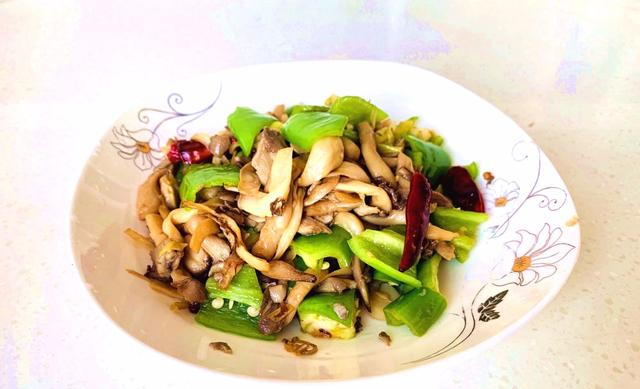 普通的平菇,不是肉却能炒出肉的味道,怎么做 普通的平菇,不是肉却能炒出肉的味道,怎么做