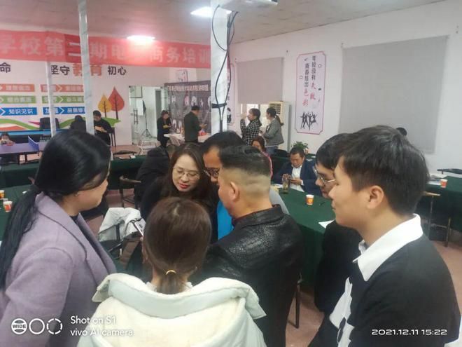 火热报名中!抖音运营、直播带货、手机拍摄剪 火热报名中!抖音运营、直播带货、手机拍摄剪