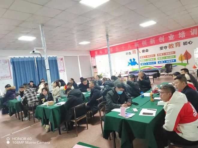 火热报名中!抖音运营、直播带货、手机拍摄剪 火热报名中!抖音运营、直播带货、手机拍摄剪