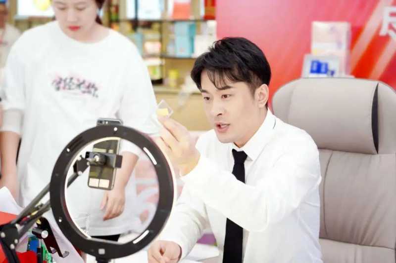 狂赚3亿后，却消失1个月！抖音最火网红，为何有