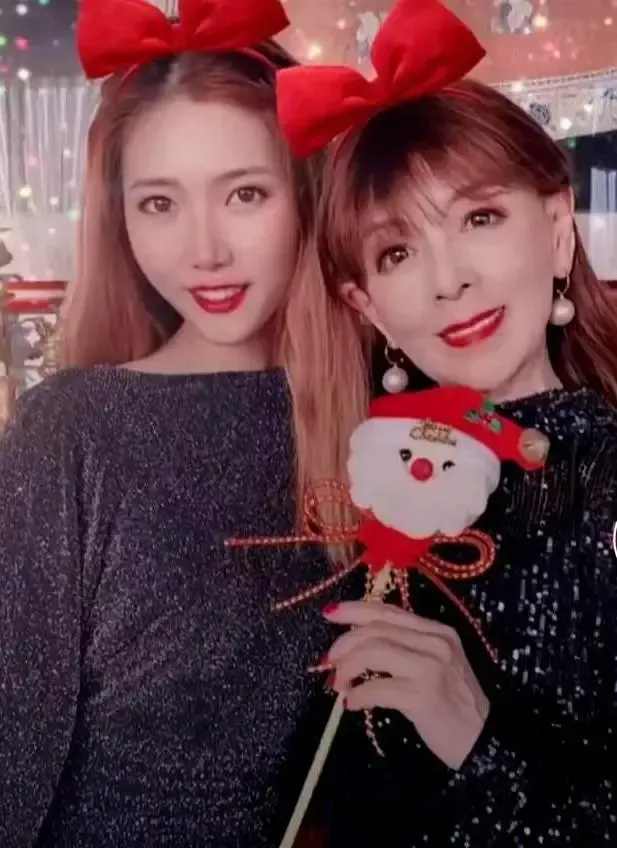 抖音网红,根本不是中国大妈的对手 抖音网红,根本不是中国大妈的对手