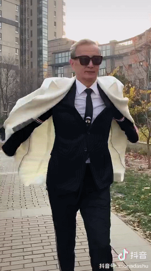 抖音网红,根本不是中国大妈的对手 抖音网红,根本不是中国大妈的对手