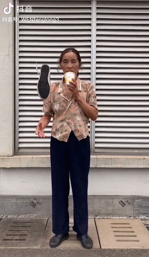 抖音网红,根本不是中国大妈的对手 抖音网红,根本不是中国大妈的对手