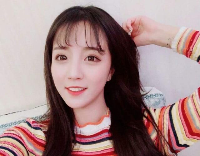 “抖音一姐”莉哥高调复出,容貌却已判若两人 “抖音一姐”莉哥高调复出,容貌却已判若两人