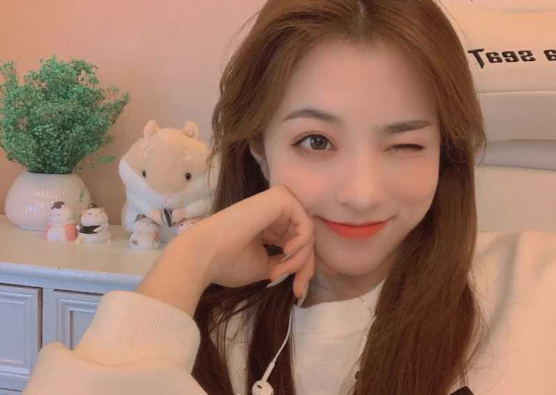 抖音网红刘思瑶被封杀!?日涨1000w粉丝仍惨遭网 抖音网红刘思瑶被封杀!?日涨1000w粉丝仍惨遭网