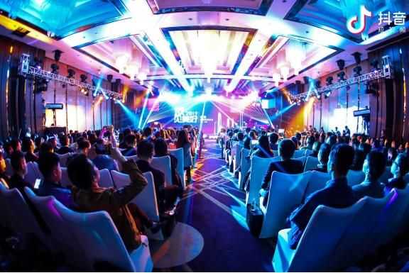 wps信息流推广客服电话是多少?广告商们头疼的问题。 wps信息流推广客服电话是多少?广告商们头疼的问题。