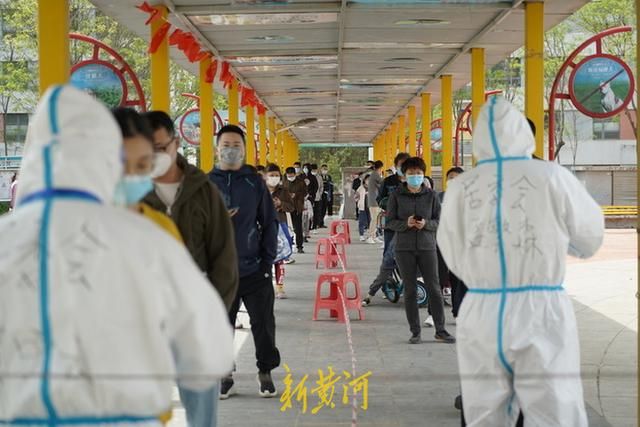 16,11+19,400,三组数据感受疫情下的基层力量 对话济南阳光100管控区居委会书记 16,11+19,400,三组数据感受疫情下的基层力量 对话济南阳光100管控区居委会书记