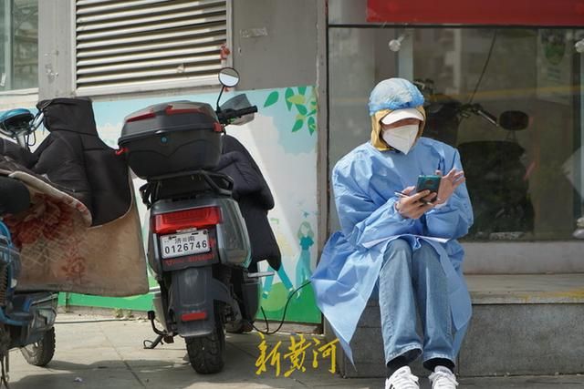 16,11+19,400,三组数据感受疫情下的基层力量 对话济南阳光100管控区居委会书记 16,11+19,400,三组数据感受疫情下的基层力量 对话济南阳光100管控区居委会书记