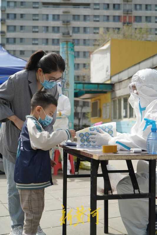 16,11+19,400,三组数据感受疫情下的基层力量 对话济南阳光100管控区居委会书记 16,11+19,400,三组数据感受疫情下的基层力量 对话济南阳光100管控区居委会书记