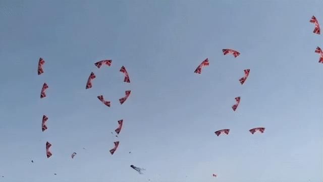 “潍坊风筝模仿空间站对接”上热搜!制作者揭秘如何“成功对接”:改版4次,十几人做了2个月 “潍坊风筝模仿空间站对接”上热搜!制作者揭秘如何“成功对接”:改版4次,十几人做了2个月