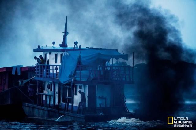 无人监管的刚果河，乱套了