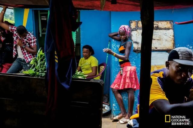 无人监管的刚果河，乱套了