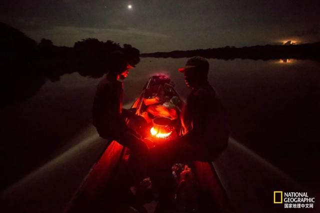 无人监管的刚果河，乱套了