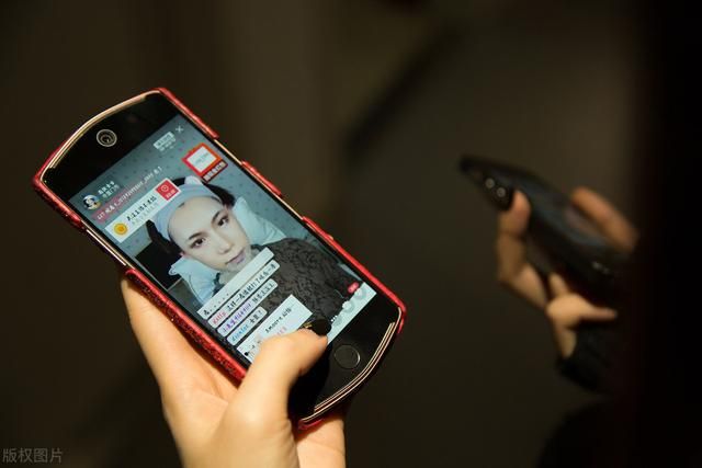 抖音直播的时候如何推广？抖音推广直播间的定向方式是怎样的？