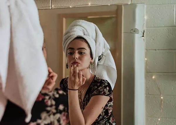 抖音怎么推广美妆? 抖音达人接一个广告费用是多少? 抖音怎么推广美妆? 抖音达人接一个广告费用是多少?