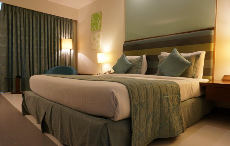 facebook跑家具市场成本多少？facebook广告优惠活动有哪些？