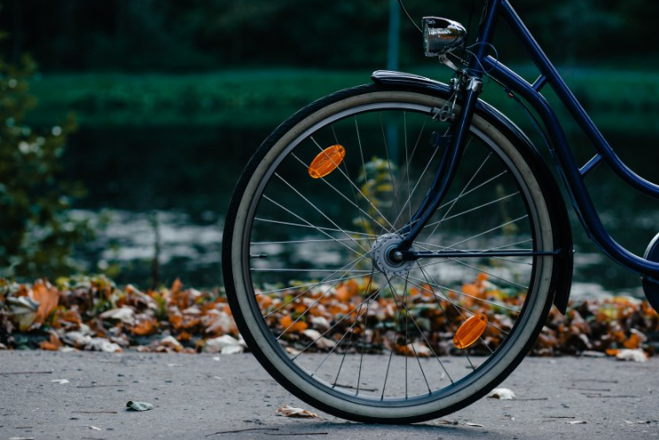 华为广告客服电话是多少？华为跑直播返点多少？