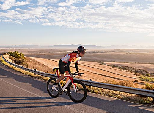 开一家创意热卖店,不如做华为广告。 开一家创意热卖店,不如做华为广告。