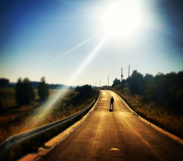 现在小米投放广告一天需要多少钱？在小米上跑o2o行业返点多少？