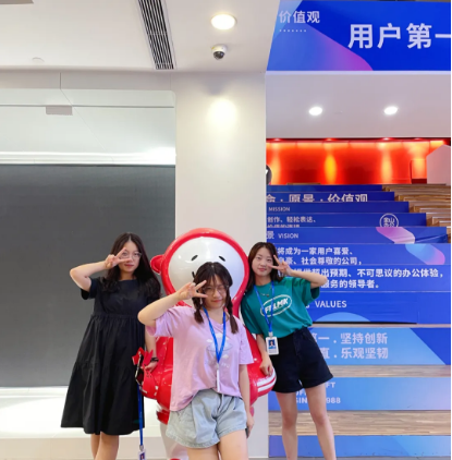 WPS广告平台:00后实习生拍了部VLOG,看看在WPS上班能有多 WPS广告平台:00后实习生拍了部VLOG,看看在WPS上班能有多