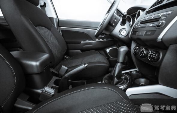 驾考宝典广告推广好做吗科目二如何判断方向盘是否回正? 驾考宝典广告推广好做吗科目二如何判断方向盘是否回正?