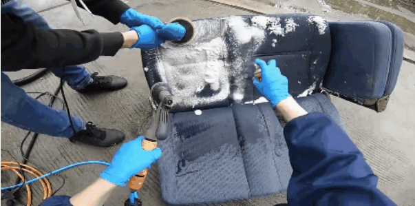 知乎广告投放：知乎汽车博主带你领略《五菱漂移》