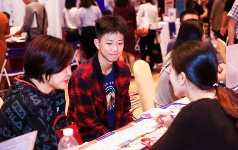 益通留学投放微信朋友圈广告,单条广告曝光次数15w+ 益通留学投放微信朋友圈广告,单条广告曝光次数15w+