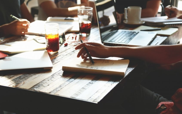 youtube账户怎么操作? youtube跑白酒返点多少？