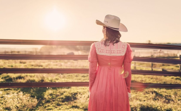 知乎现在跑二类电商 返点多少？你知道知乎投放效果怎么样？