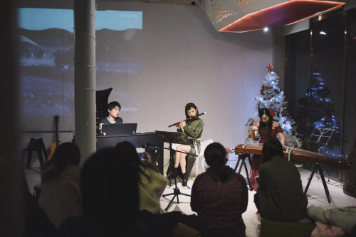 竹笛女孩抖音直播间吹响国乐，打赏收入支持她