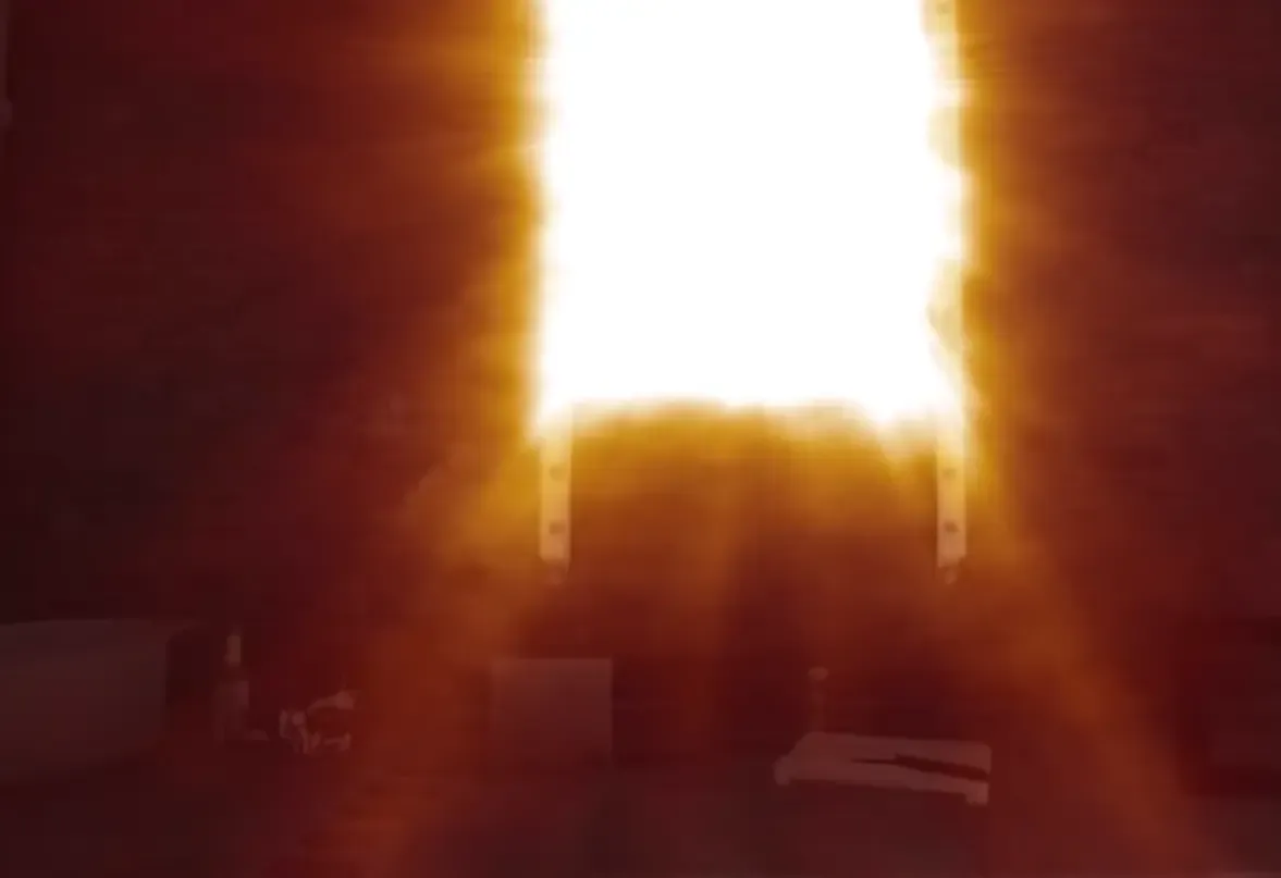 逃离无人酒吧(2结局) 逃离无人酒吧(2结局)