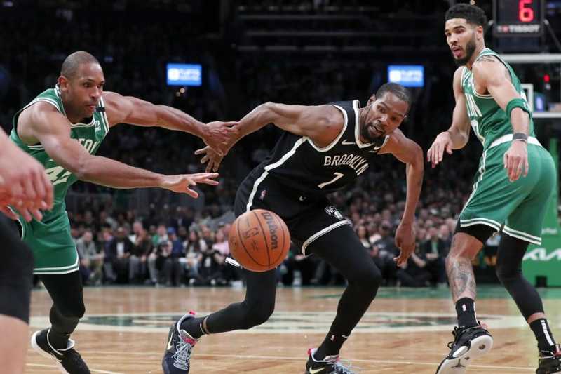 首轮被横扫!若没有重大交易,下赛季篮网该怎 首轮被横扫!若没有重大交易,下赛季篮网该怎