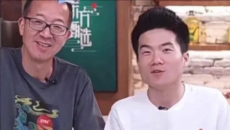 山东八旬退休教师直播物理课火了盘点那些网红