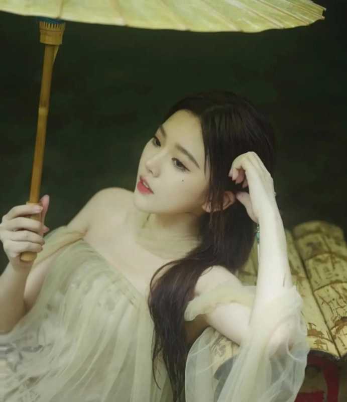 抖音美女网红前八名排行榜