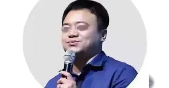 抖音网红女幼师,和小男孩亲嘴视频爆火:“男 抖音网红女幼师,和小男孩亲嘴视频爆火:“男