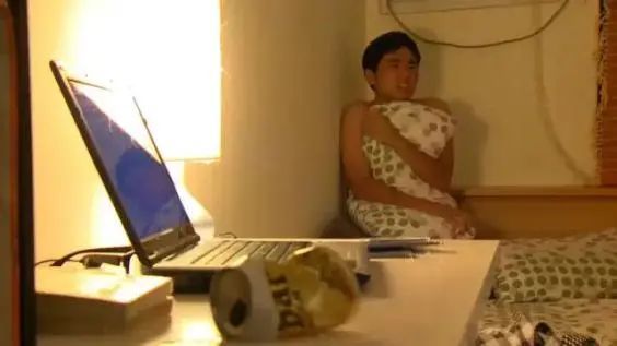 抖音网红女幼师,和小男孩亲嘴视频爆火:“男 抖音网红女幼师,和小男孩亲嘴视频爆火:“男