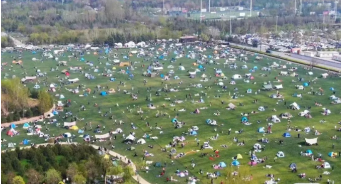 快手广告案例：花钱去野外“打地铺”？露营这门生意值不值得做