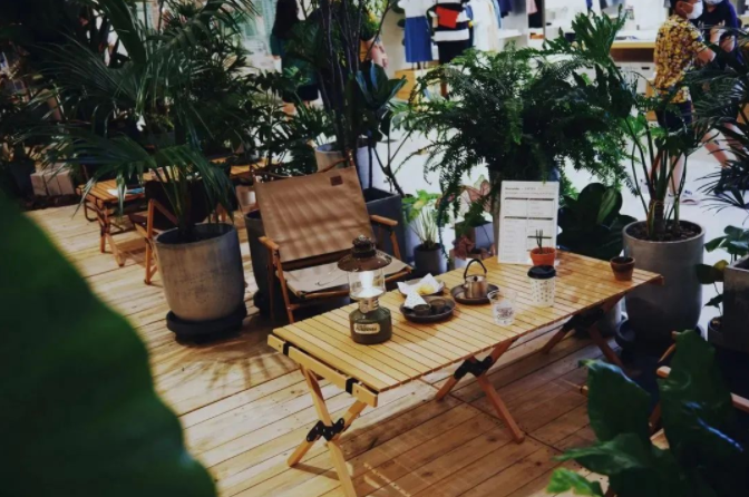 快手广告案例：花钱去野外“打地铺”？露营这门生意值不值得做